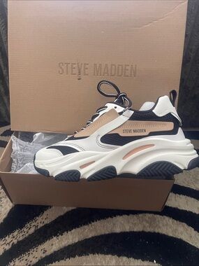 Steve Madden Chunky Trainer Sneaker — White, Black & Tan